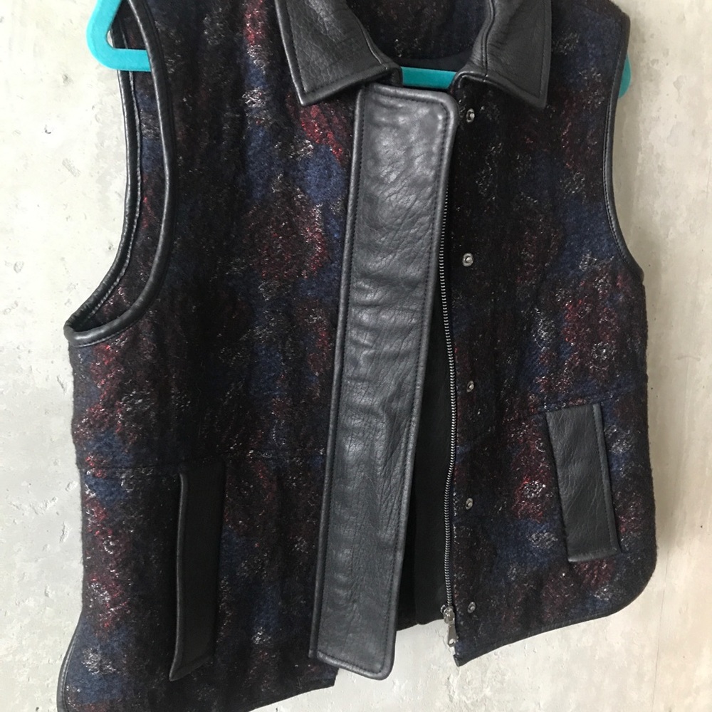 Waller Floral Tapestry Vest W/ Leather Trim - Picture 5 of 11
